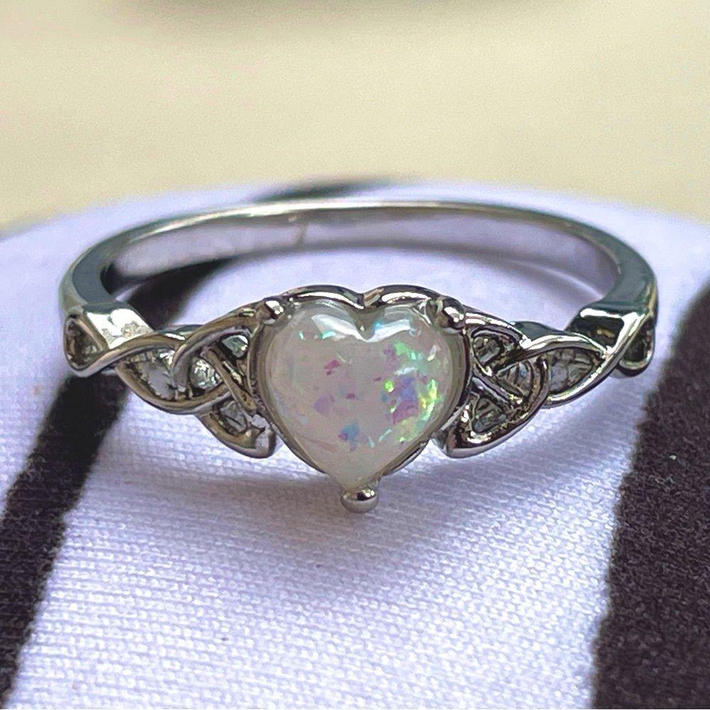 Lovely heart shaped simulated opal in Celtic knot silver ring 8 7 gift valentine